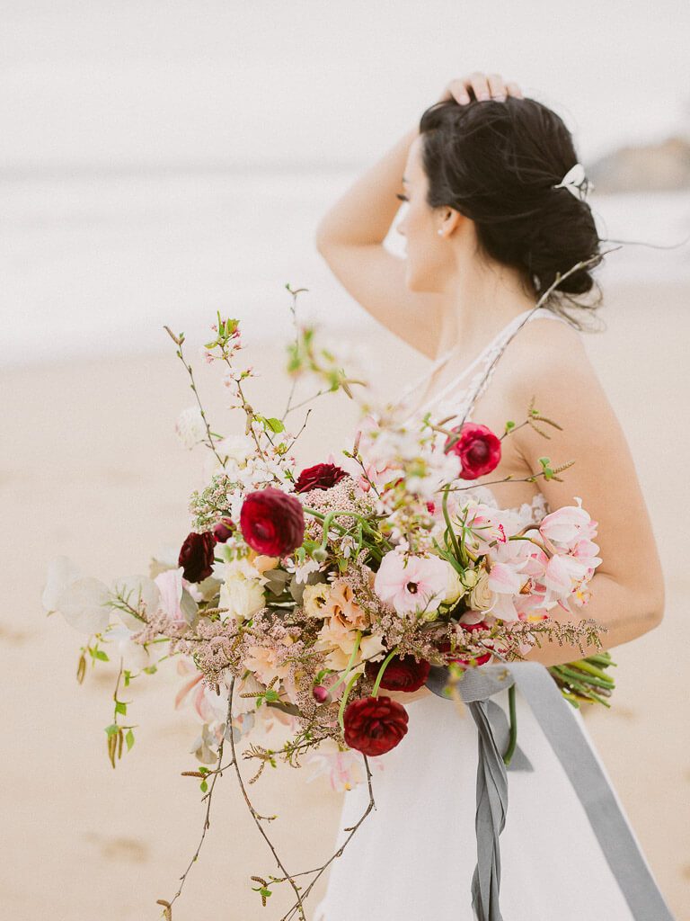 Brautstrauß rot rosé - Hochzeitsfotograf Portugal