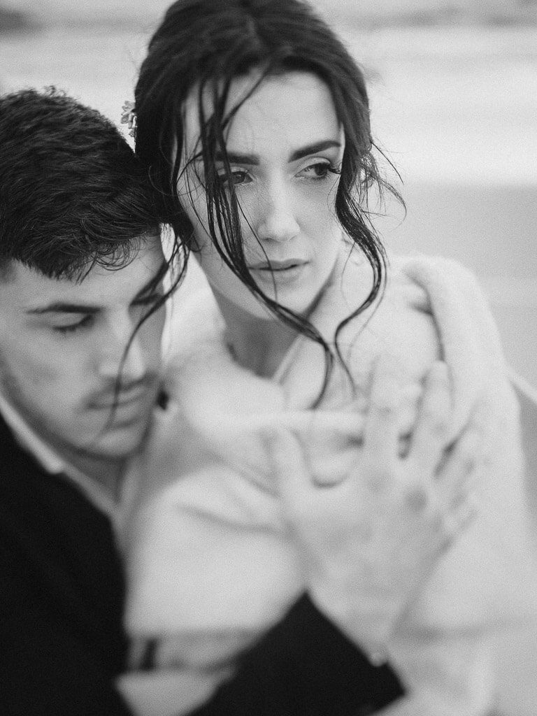 Brautpaar am Strand - Hochzeitsfotograf Porto