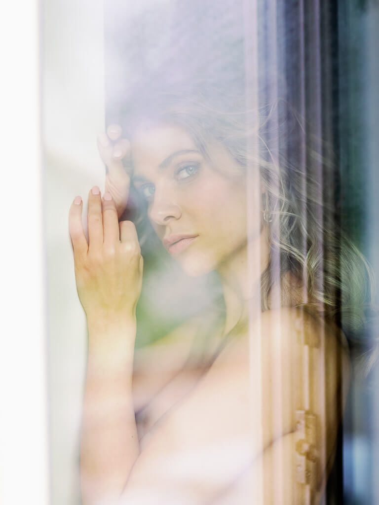 Magdalena am Fenster - Boudoir Shoot Leipzig
