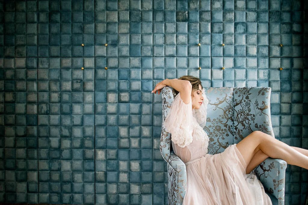 Boudoir Posen Sessel - Boudoir Shoot Leipzig