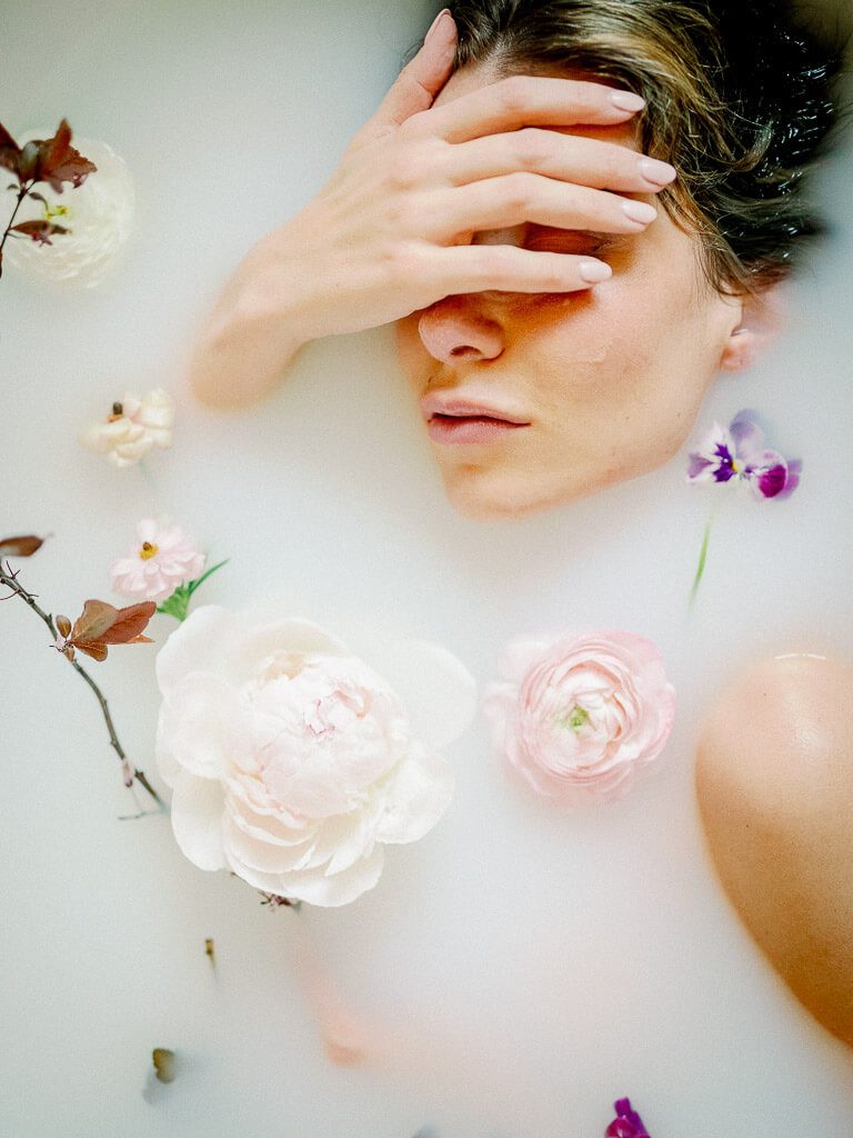 Romantisches Boudoir Shoot in der Badewanne