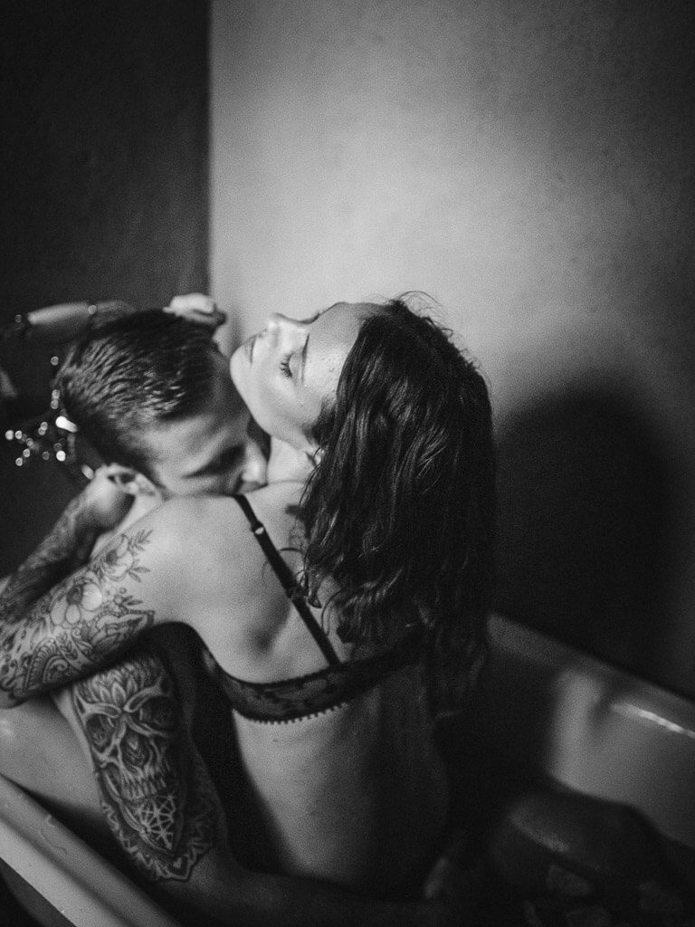 Fotos in der Badewanne - Couple Boudoir Mila Flad