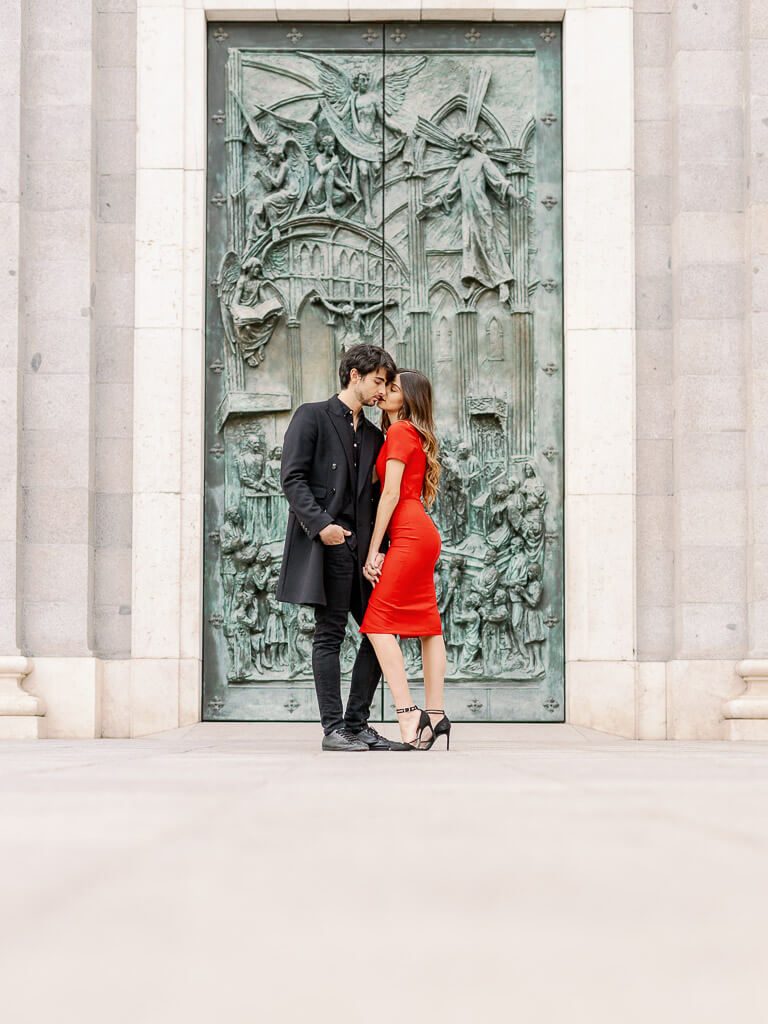 Sexy Outfits Couple Shoot Madrid