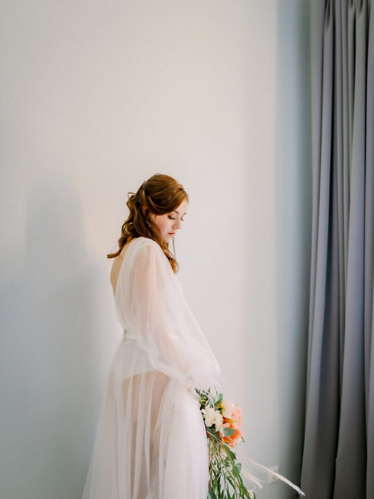 Bridal Boudoir peach & mint - Fine Art Boudoir