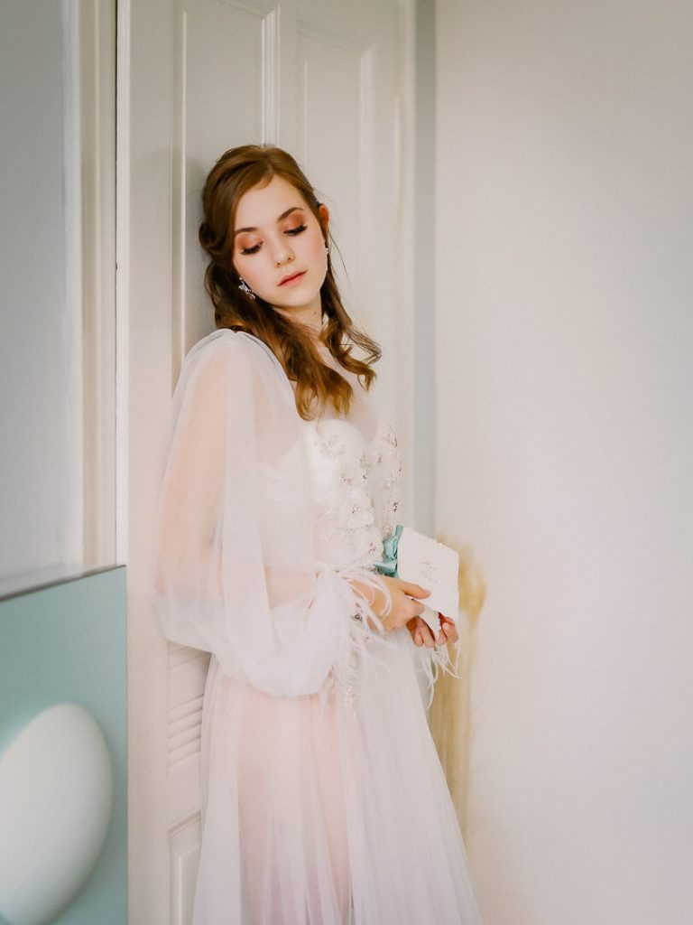 Elegantes Bridal Boudoir - Fine Art Boudoir