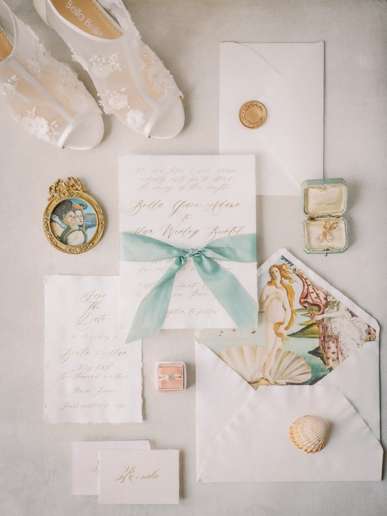 Fine Art Boudoir Fotografie - Hochzeitseinladungen mint